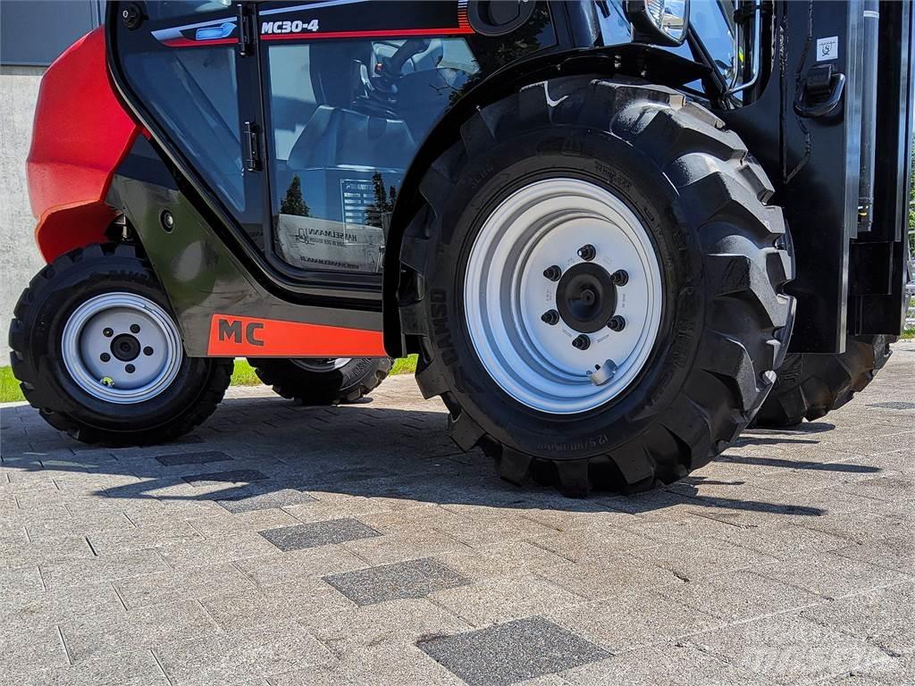 Manitou MC 30-4 越野車