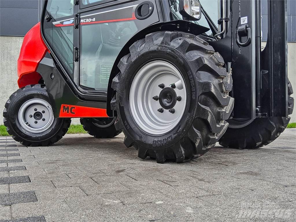 Manitou MC 30-4 越野車
