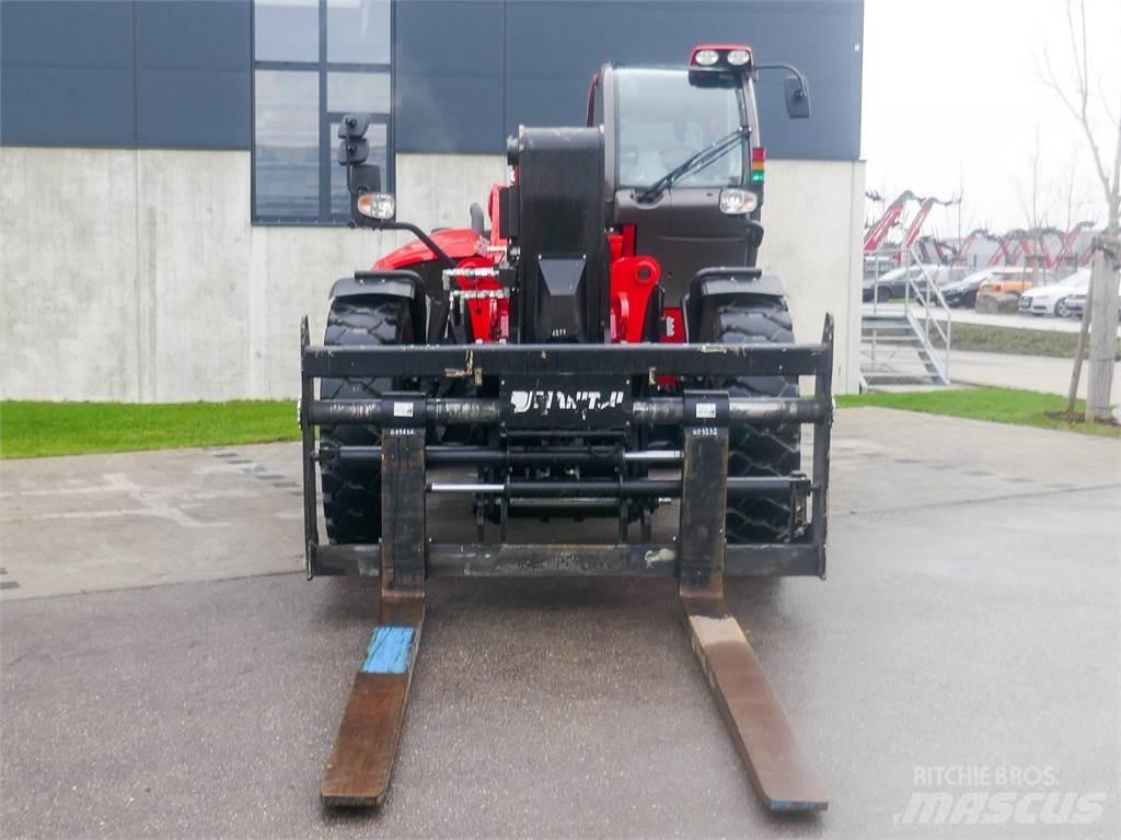 Manitou MHT 10180 伸縮臂操作車