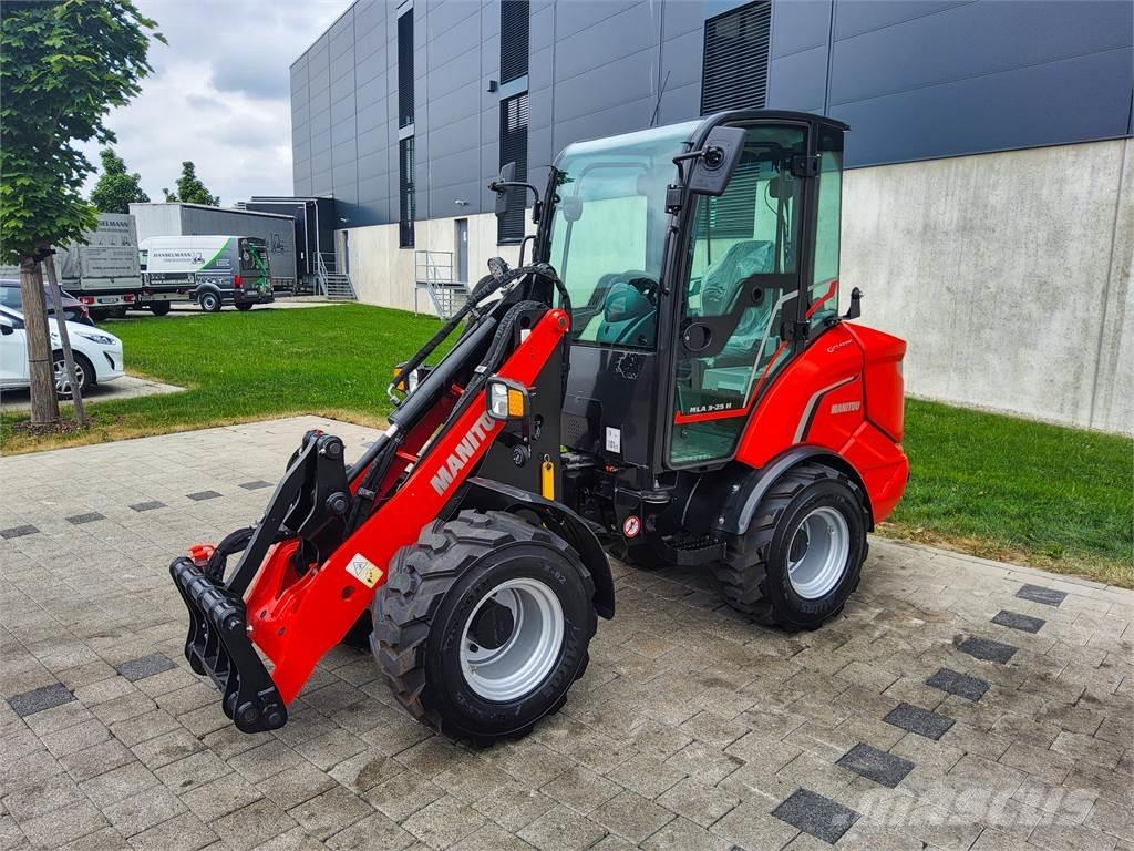 Manitou MLA 3-25H 小型挖土機/掘鑿機<7t(小型挖掘機)