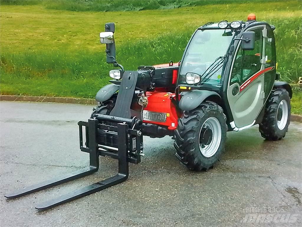 Manitou MLT 625 伸縮臂操作車