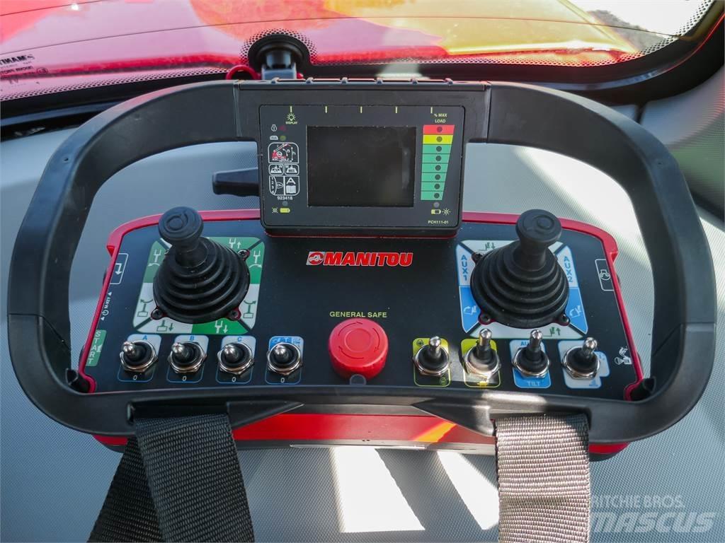 Manitou MRT 2260 伸縮臂操作車