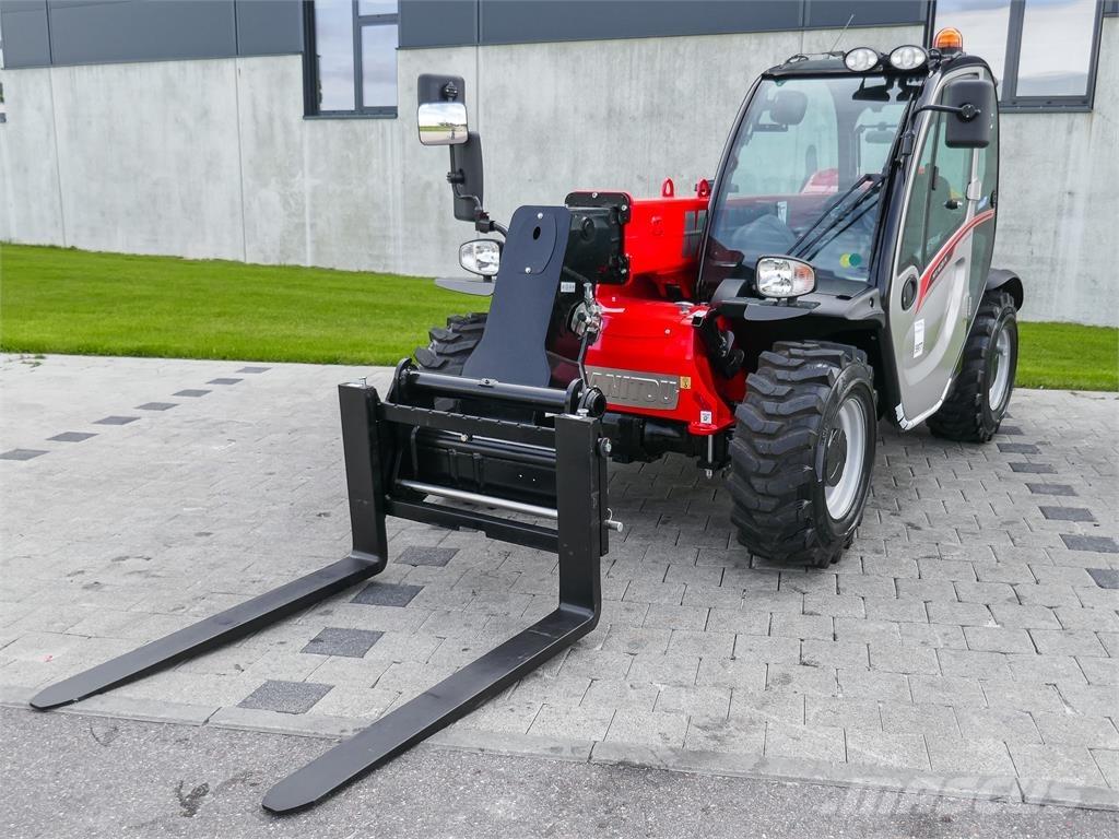 Manitou MT 625 伸縮臂操作車
