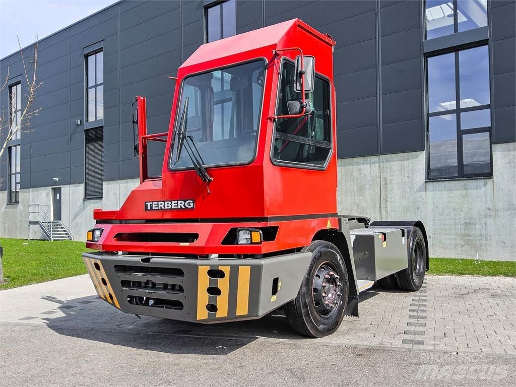 Terberg YT 220 終端式曳引機
