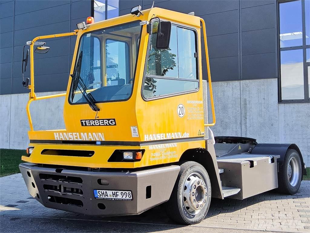 Terberg YT 222 終端式曳引機