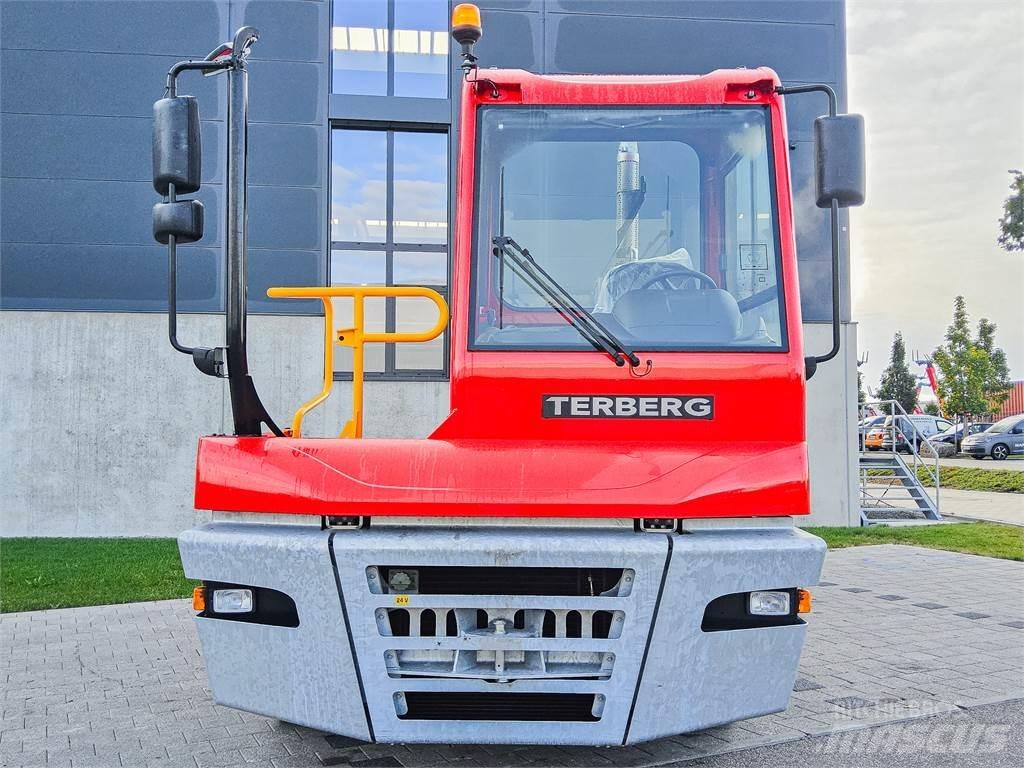 Terberg YT 223 終端式曳引機