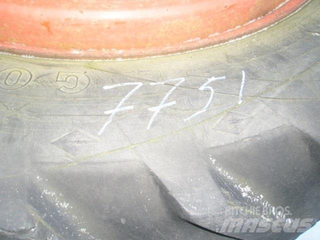  - - - 7751 SCHAAD 輪胎、車輪和輪圈