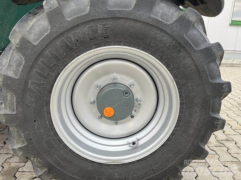 Kramer KT 407 伸縮臂操作車
