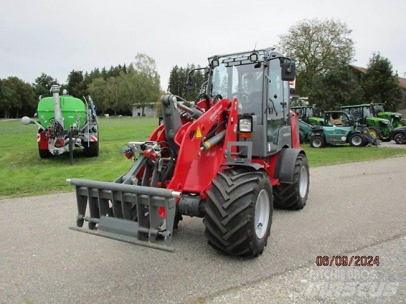 Weidemann 1880 滑移轉向裝載機