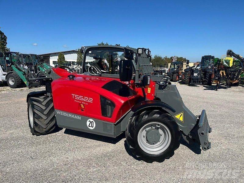Weidemann T5522 伸縮臂操作車