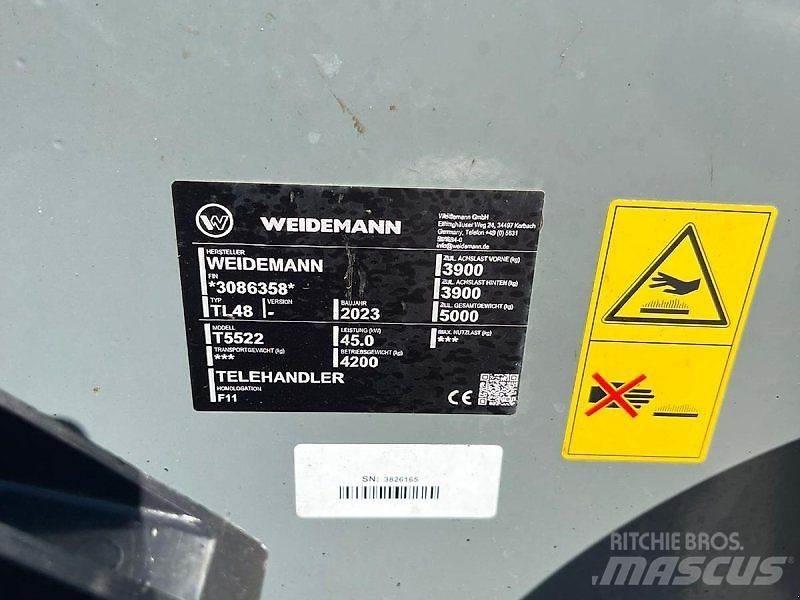 Weidemann T5522 伸縮臂操作車