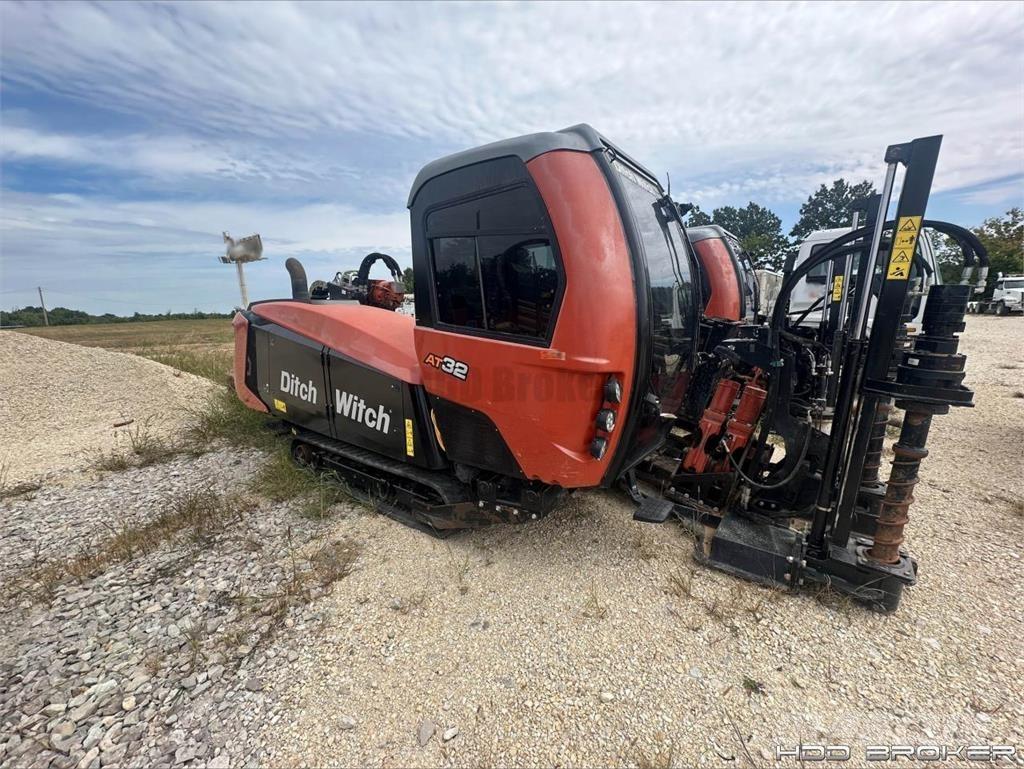 Ditch Witch AT32 水平/臥式定向鑽機設備