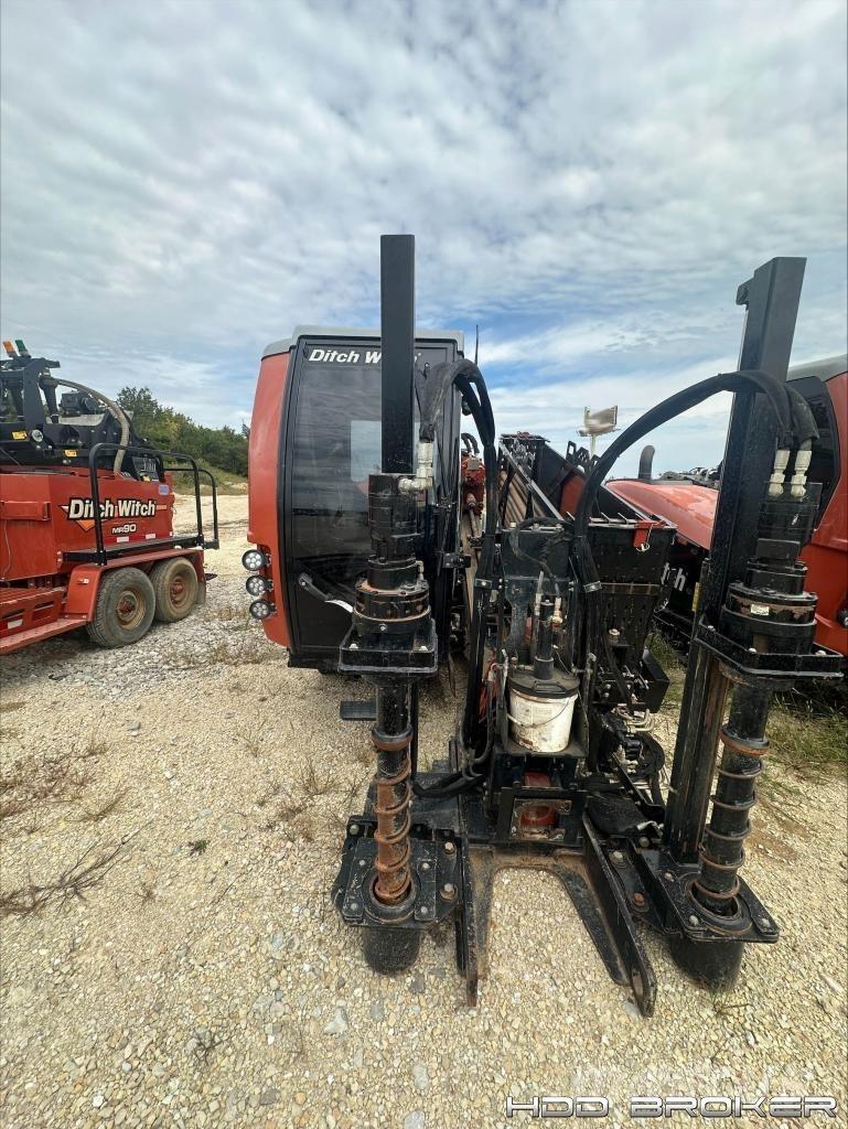 Ditch Witch AT32 水平/臥式定向鑽機設備