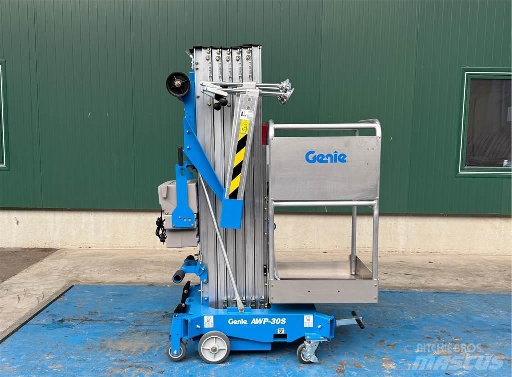 Genie AWP-30S AC 其他升降機和作業平台