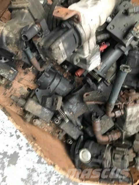 Cummins ISB6.7 引擎/發動機