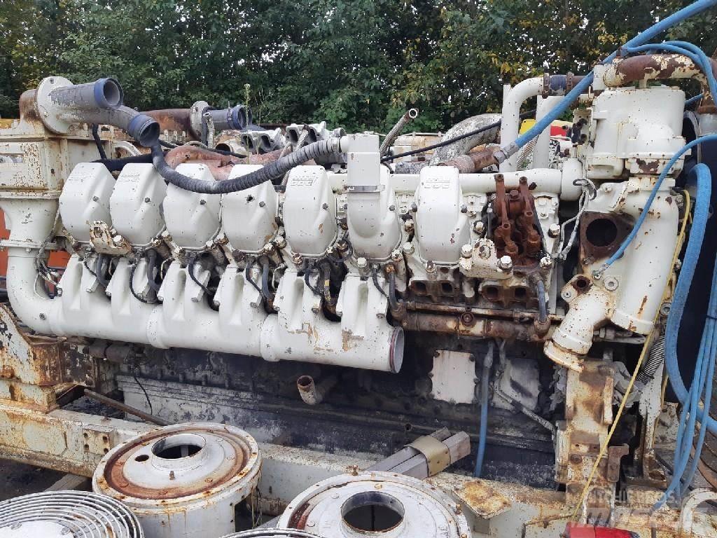 Komatsu 930E 引擎/發動機