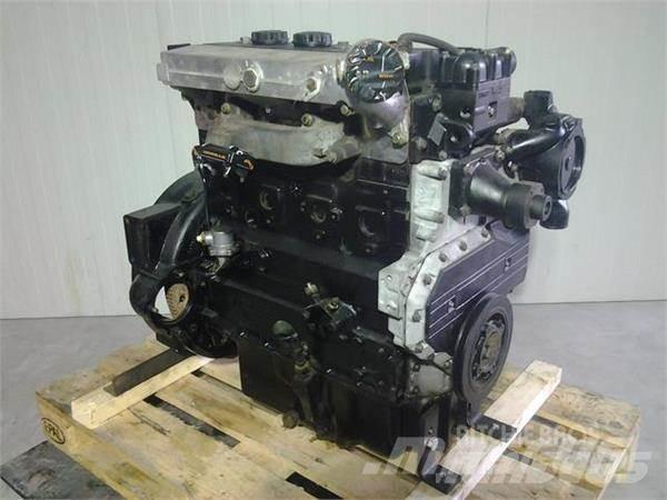 Perkins 1004.4 引擎/發動機