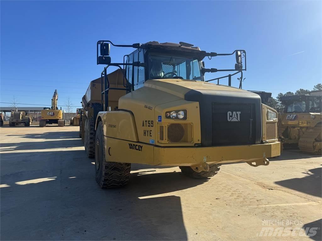 CAT 745 鉸接式起吊車