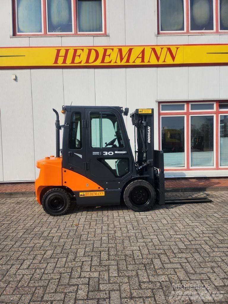 Doosan D30S-7 柴油卡車