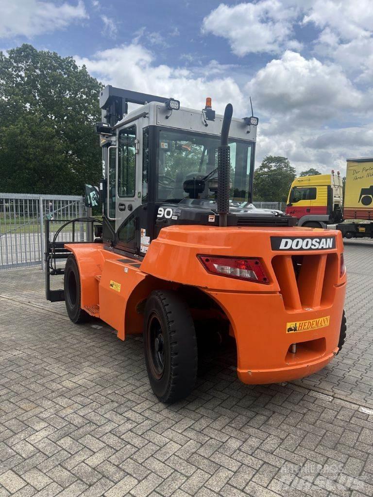 Doosan D90S-7 柴油卡車