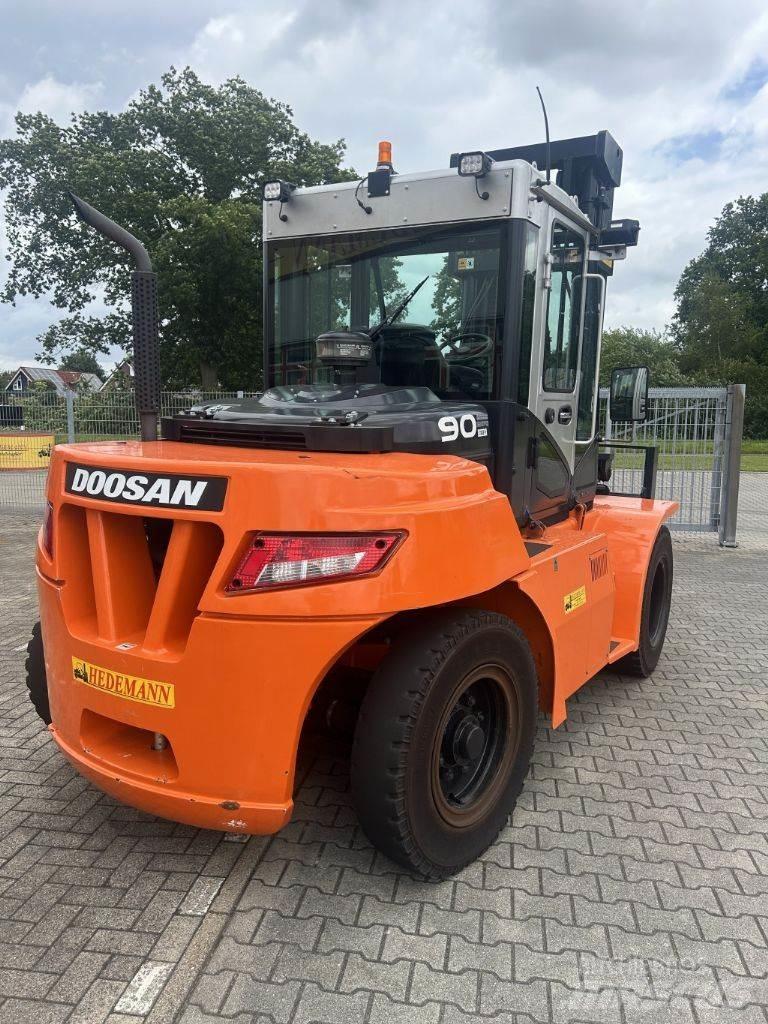 Doosan D90S-7 柴油卡車