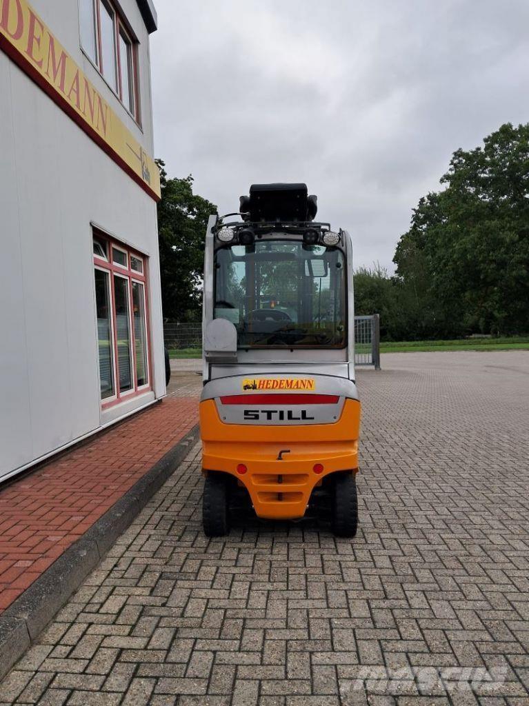 Still RX60-25 電動堆高機