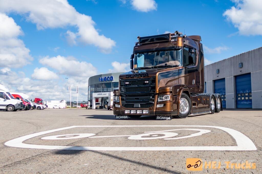 Scania RT520 A6x2NB 曳引機組件
