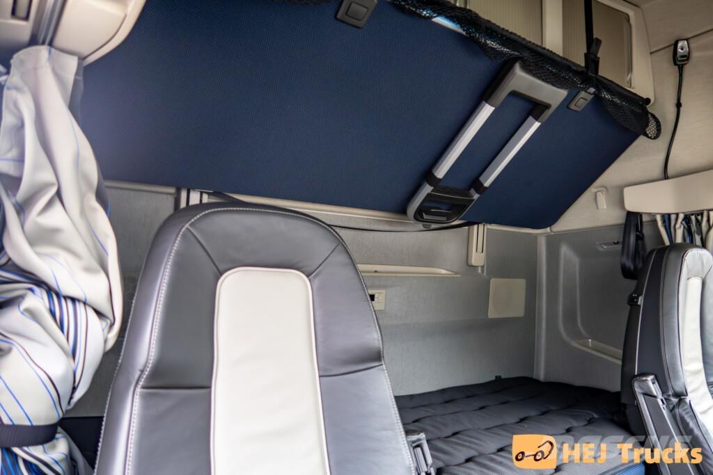 Volvo FH 500 6x2 曳引機組件