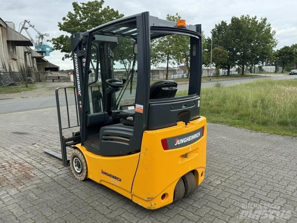 Jungheinrich EFG213 電動堆高機