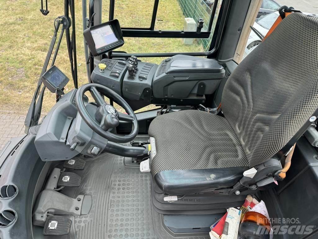 Kalmar DCG100-45ED6 貨櫃搬運機