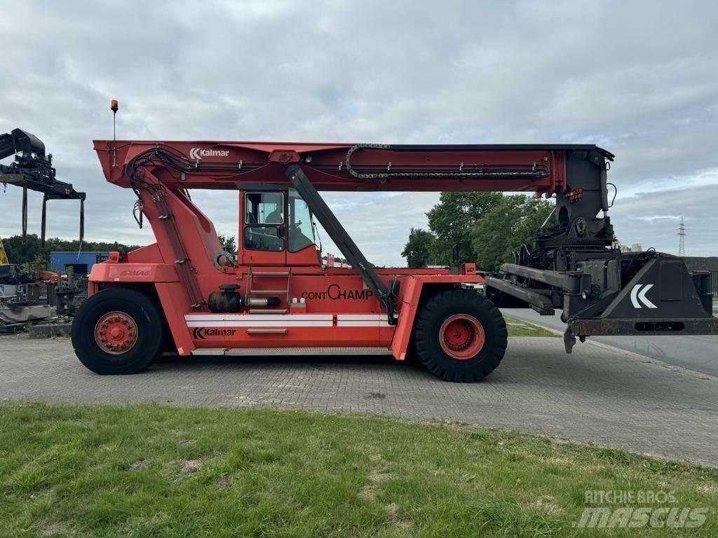 Kalmar DRD450-60C5 前伸型堆積機