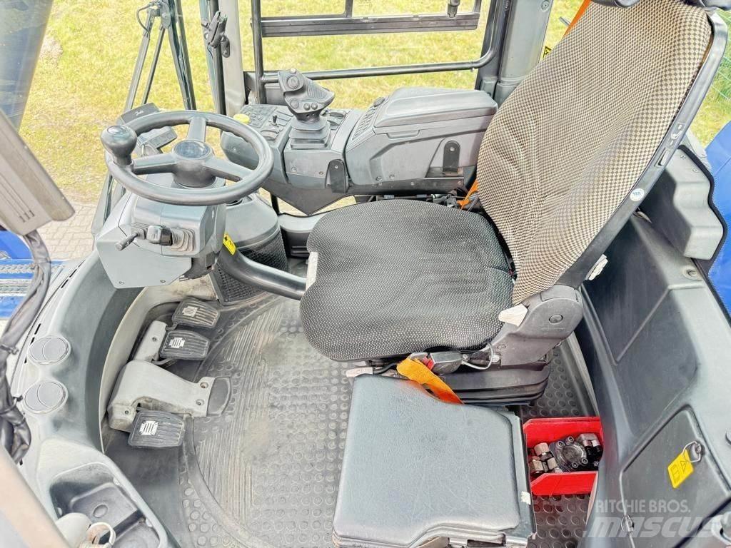 Kalmar DRG420-60S5 前伸型堆積機