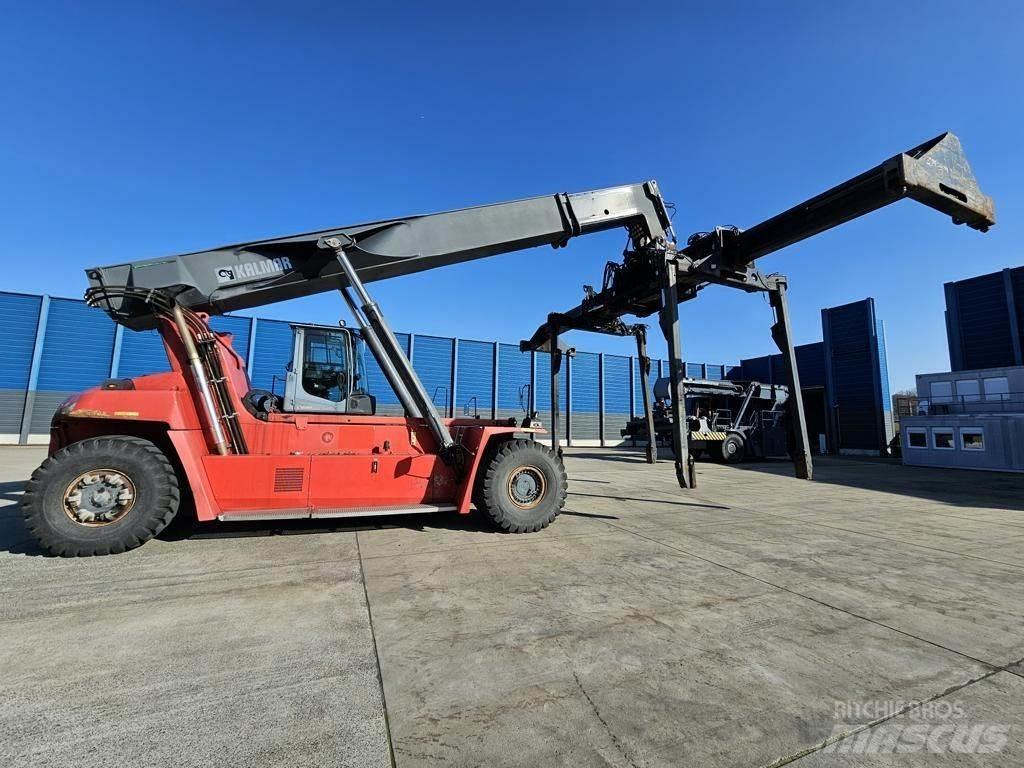 Kalmar DRG450-60C5 前伸型堆積機