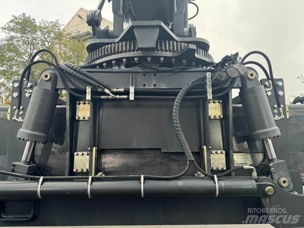 Kalmar DRG450-70S5XS 前伸型堆積機