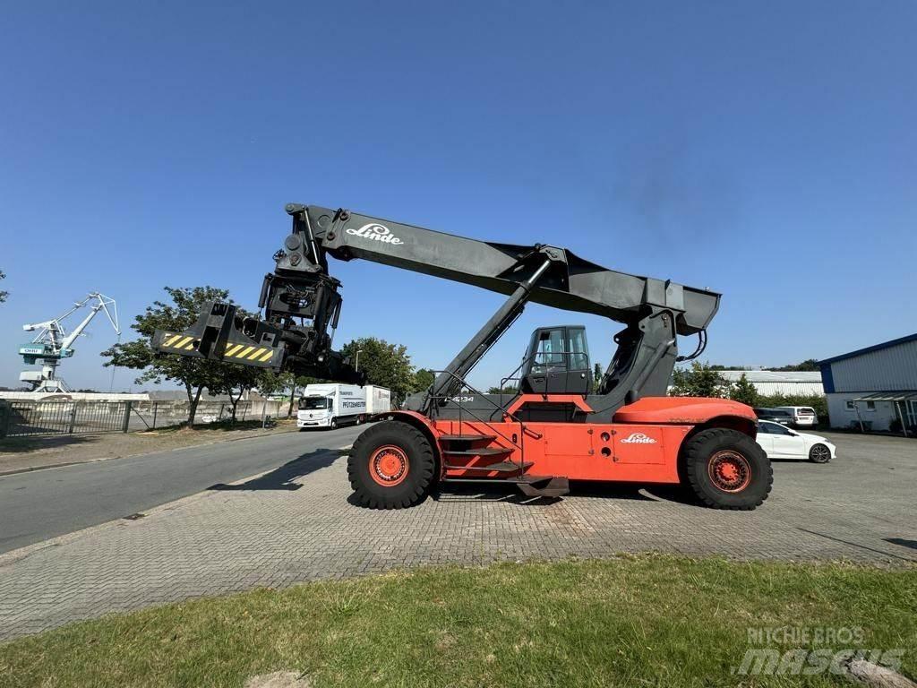 Linde C4234TL 前伸型堆積機