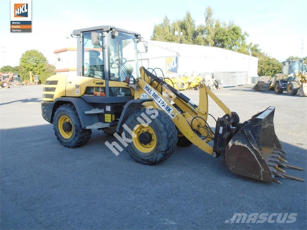 Yanmar V 80 輪胎式裝載機