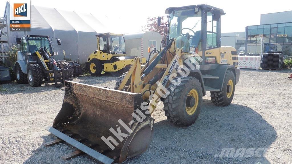 Yanmar V 80 輪胎式裝載機