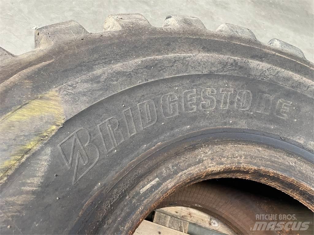  23.5xR25 Bridgestone dæk 輪胎、車輪和輪圈