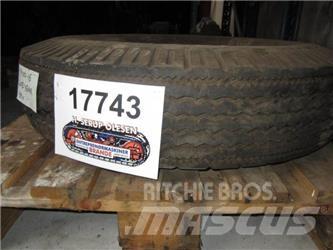  9.00-16 Goodyear dæk - 1 stk. 輪胎、車輪和輪圈