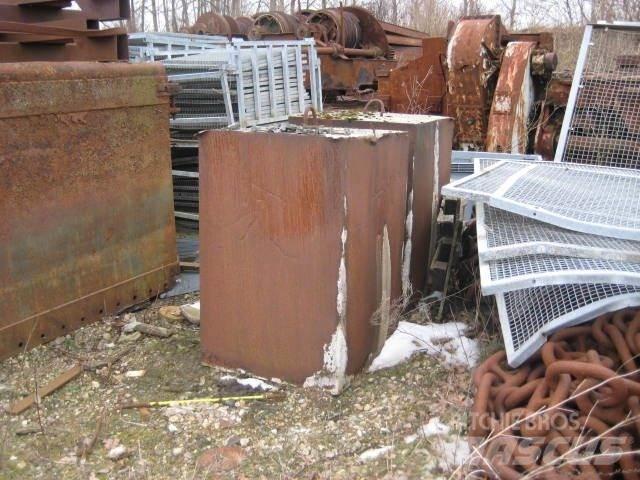  Ballastvægte 4 stk. - 2300 kg 起重機組件和設備