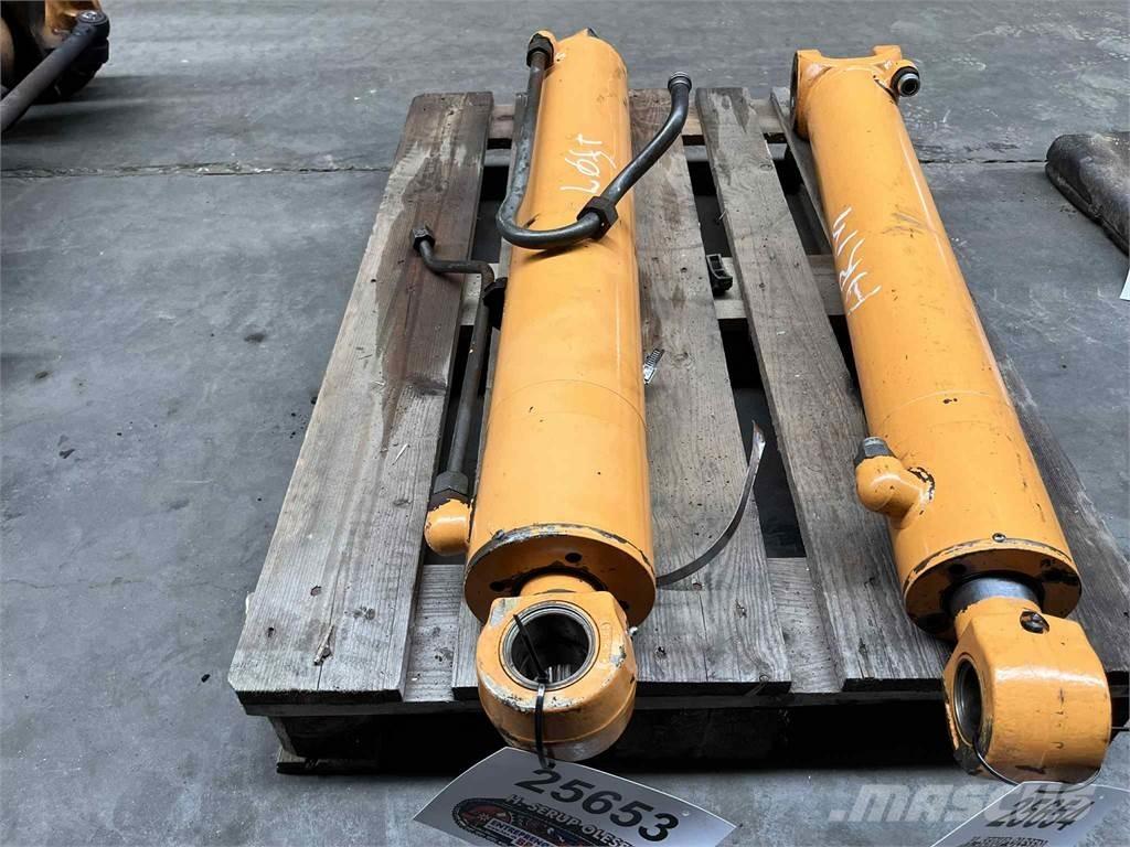 CASE 695SR bomcylinder 油壓