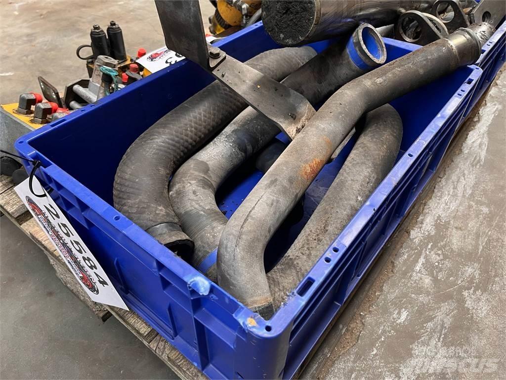 CAT 323D kølerslanger 引擎/發動機