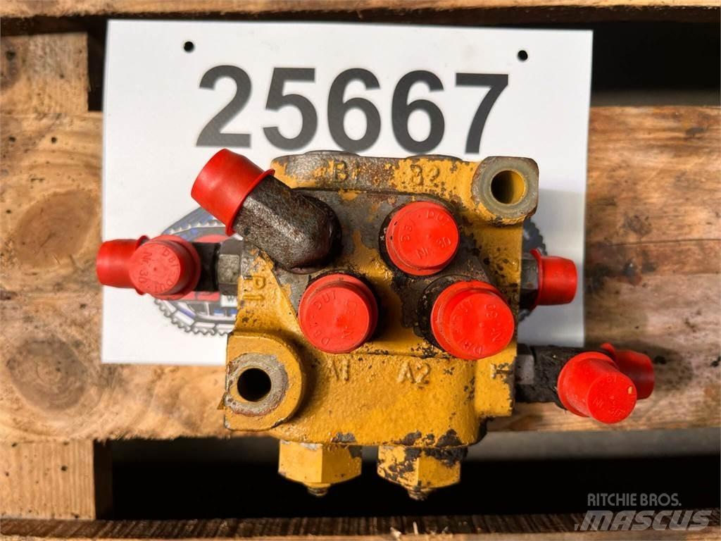 CAT 323D ventilgruppe GP 油壓