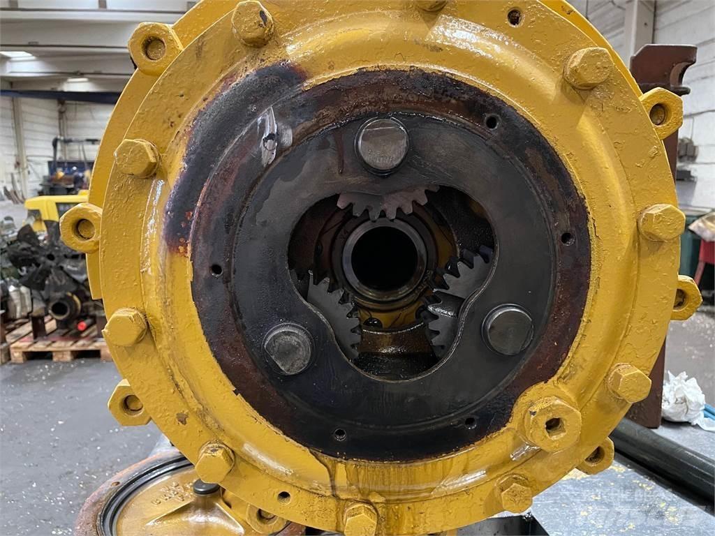 CAT 930 Front aksel 軸