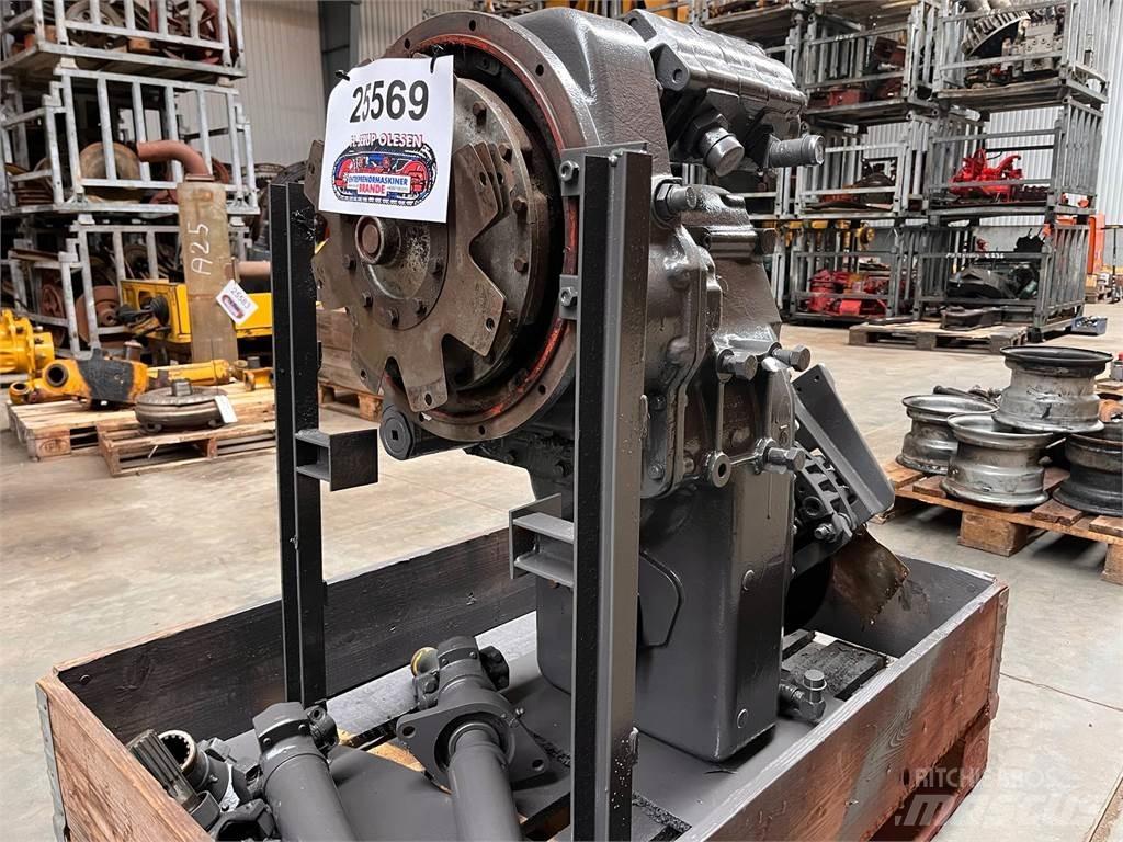 Clark 45C transmission 傳動裝置