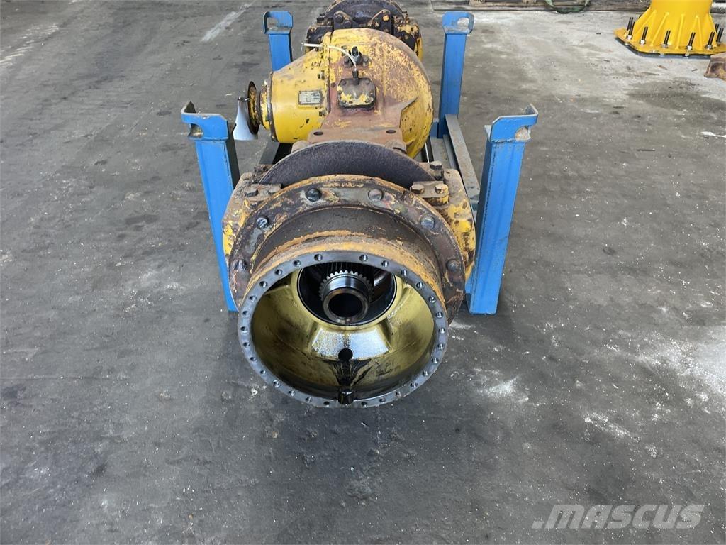  Front Aksel Ex. Volvo 4500 軸