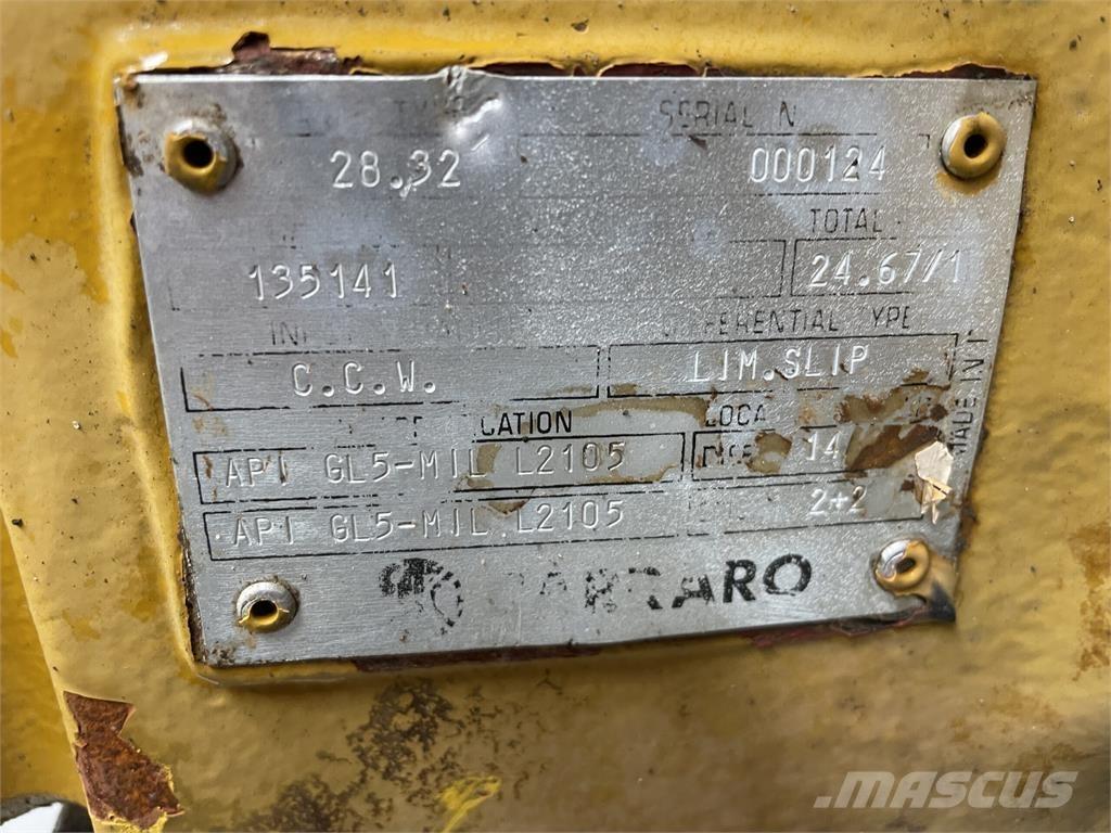Hydrema 906B frontaksel 軸
