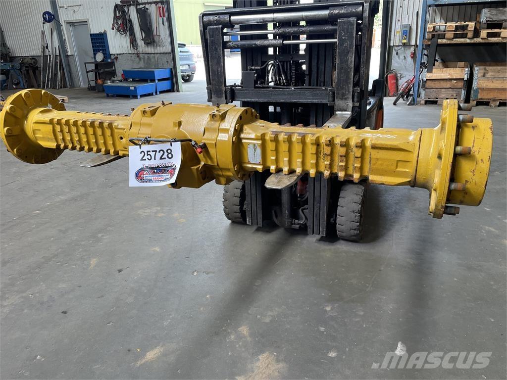 Hydrema 906C frontaksel 軸