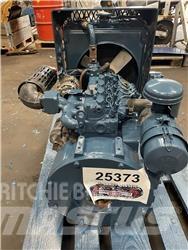 Kubota V800 motor - 4 cyl. 引擎/發動機