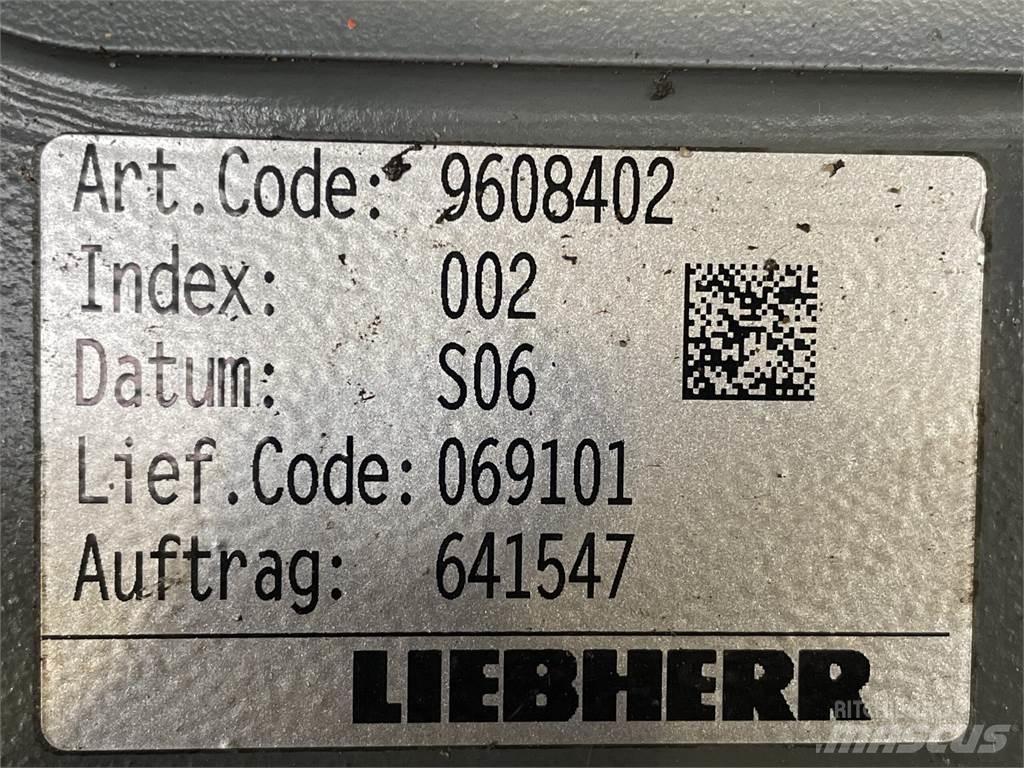 Liebherr L542 Link Arm 其他組件